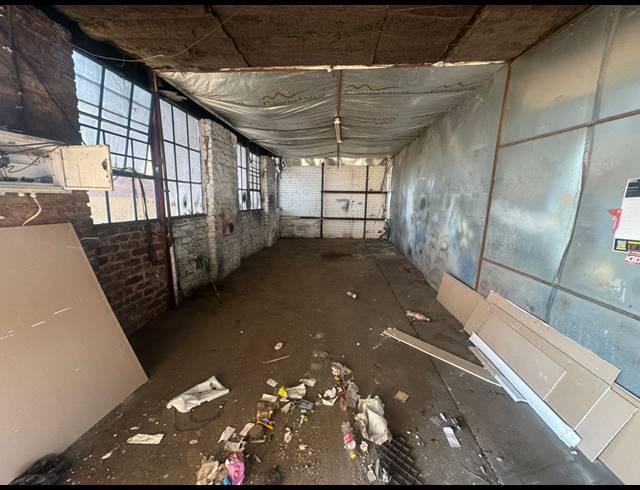 1,300M² WAREHOUSE TO LET IN HERMANSTAD